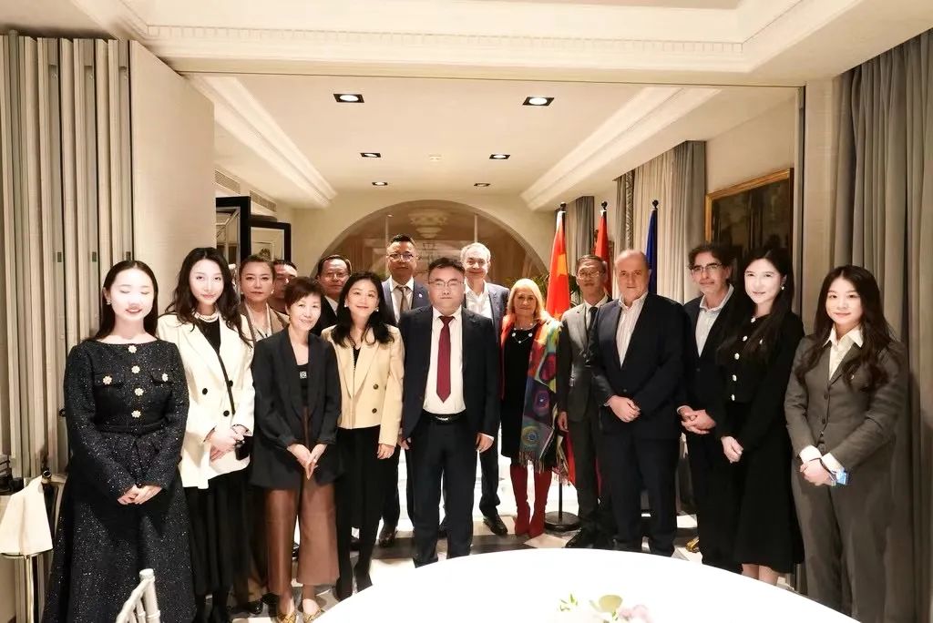 歐中理事會主席和駐西班牙大使為迅鐳激光歐洲銷售中心揭牌/波蘭前總統等前歐首腦被聘為海外發展顧問(圖9)