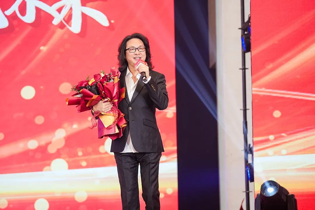 靈蟒賀歲，華章共啟 | 迅鐳激光2024年度工作總結(jié)會議暨年終盛典圓滿舉行！(圖20)